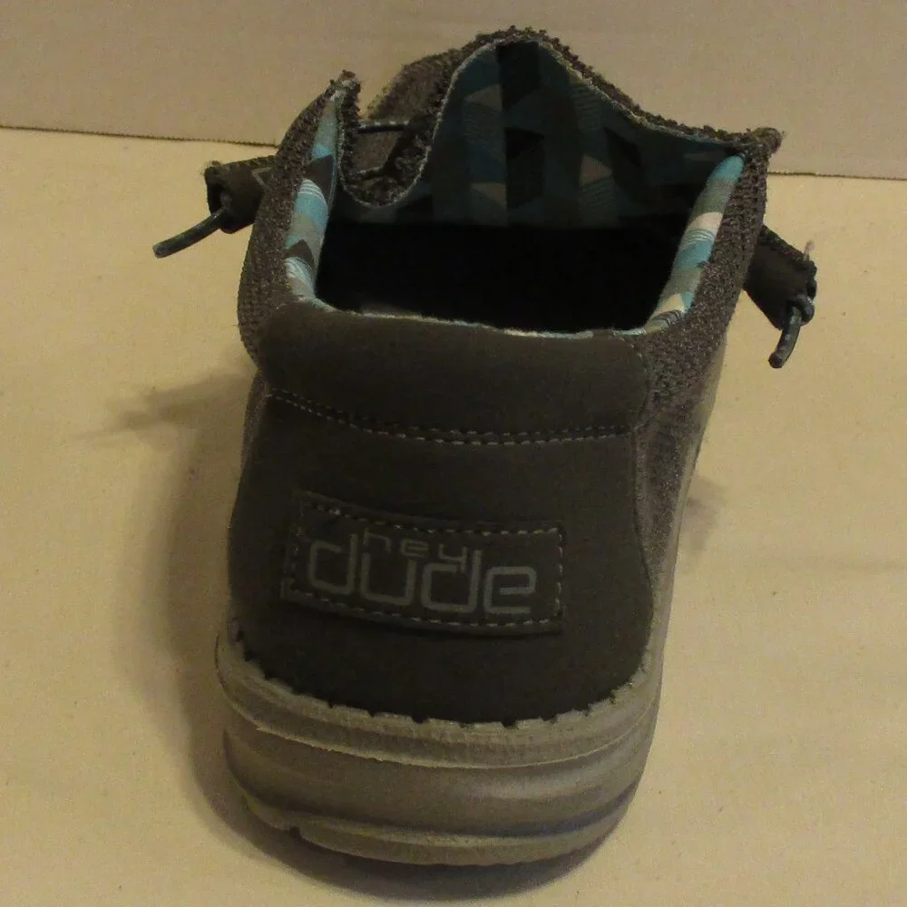 Hey Dude Shoes Wally Sox Men Size 9 Charcoal Travel Airport Vacation Fun Shoes